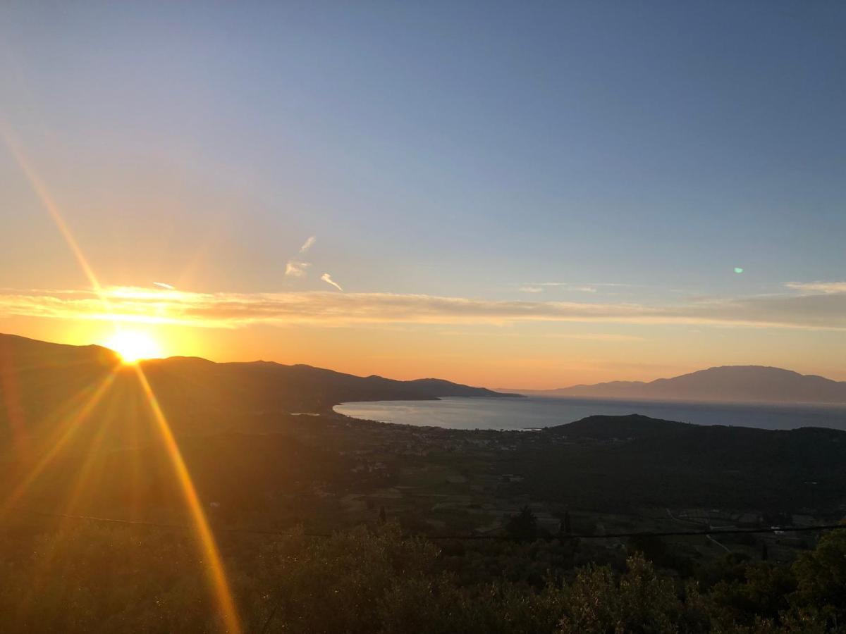 Villa Thea - Τhe View 1St Floor Áno Yerakaríon Екстериор снимка